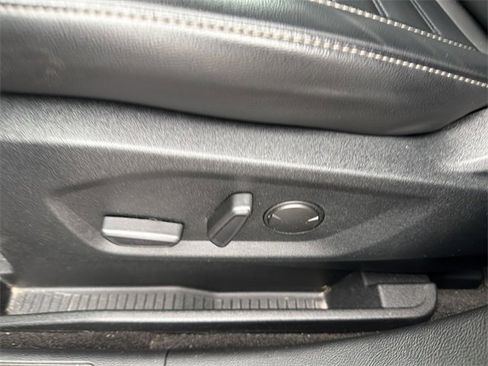 Used 2020 Ford Edge SEL w/ Convenience Package image 16