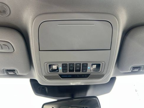 Used 2023 Ford Explorer Limited w/ Equipment Group 301A AWD/4WD image 27