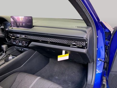 Used 2025 Honda Accord Sport image 19