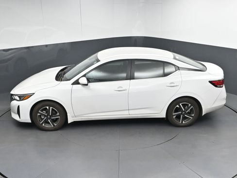 Certified 2024 Nissan Sentra SV image 34