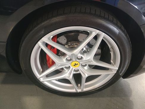Used 2018 Ferrari California T RWD image 55