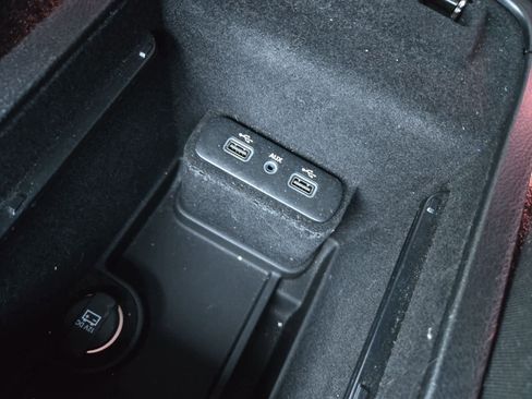 Used 2018 Dodge Charger SXT Plus w/ Driver Convenience Group image 30