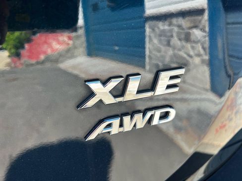 Used 2017 Toyota RAV4 XLE w/ Plus Extra Value Package AWD/4WD image 7
