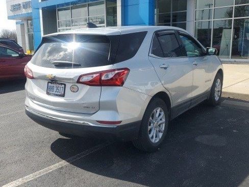 Used 2020 Chevrolet Equinox LT image 2