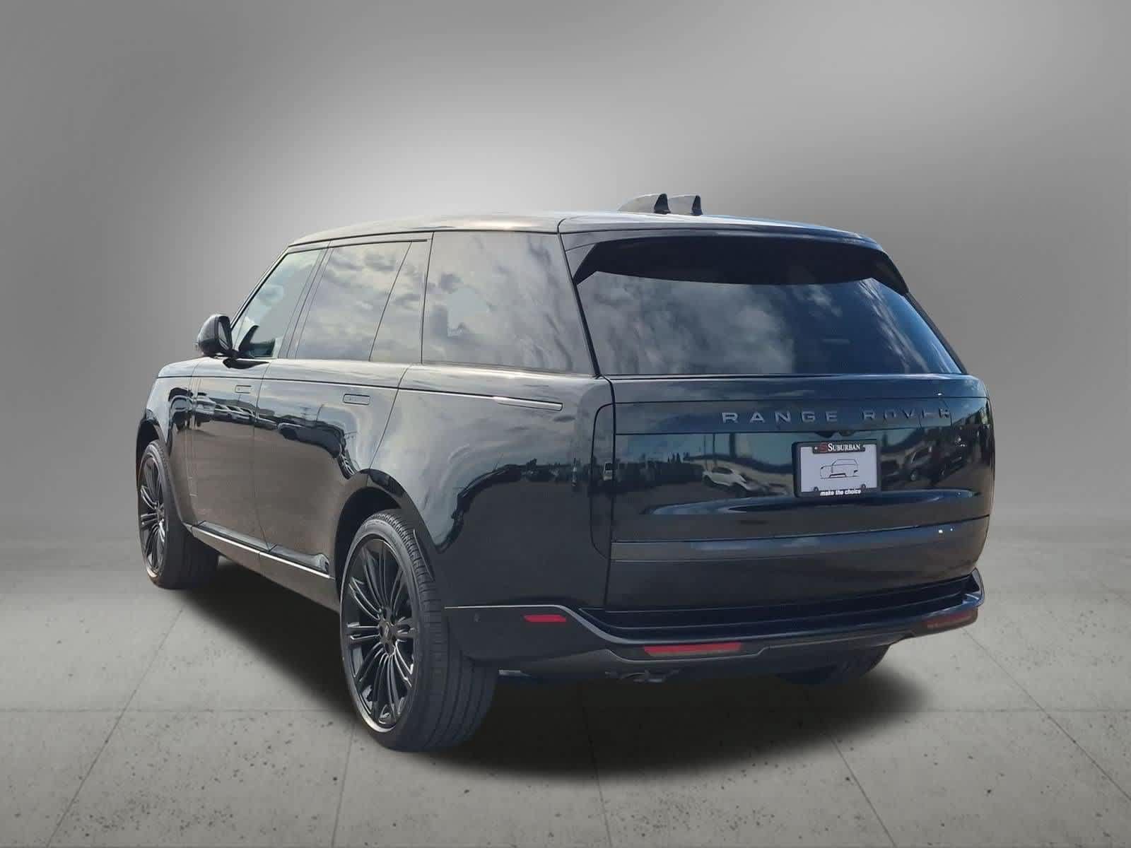 New 2027 Land Rover Range Rover Long Wheelbase SE AWD/4WD image 3