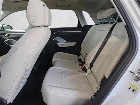 Used 2025 Audi Q3 2.0T Premium w/ Convenience Package image 14