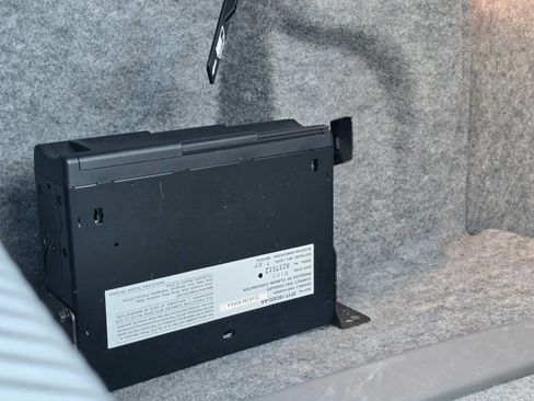 Used 2003 Lincoln Town Car Cartier image 74