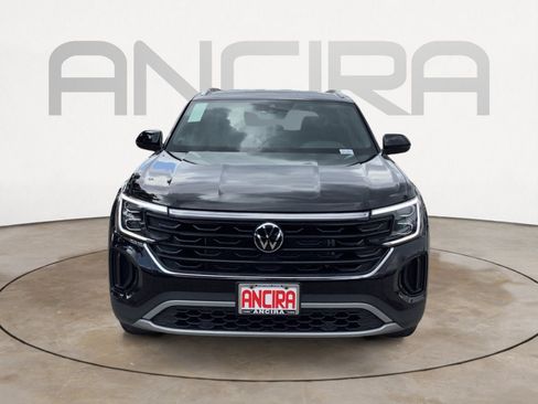 New 2026 Volkswagen Atlas Cross Sport SE FWD image 3