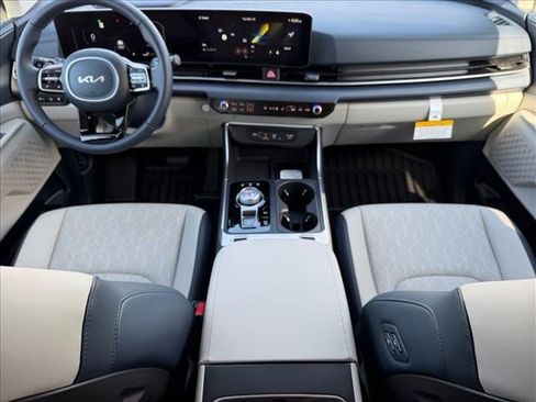 New 2026 Kia Carnival SX FWD image 17