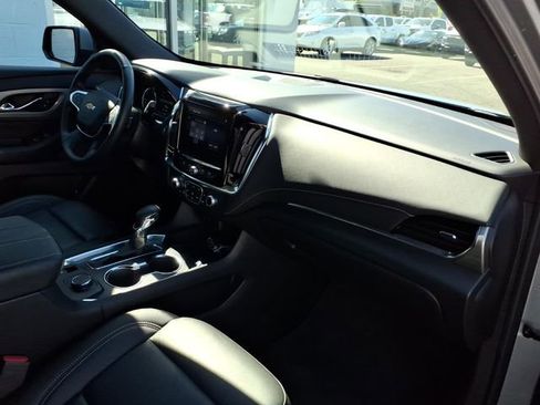 Used 2023 Chevrolet Traverse LT AWD/4WD image 21