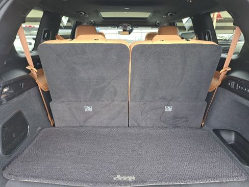 Used 2023 Jeep Grand Cherokee L Summit image 25