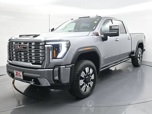 Used 2026 GMC Sierra 3500 Denali w/ Denali Reserve Package AWD/4WD image 1