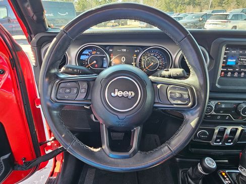 Used 2021 Jeep Wrangler Willys image 16