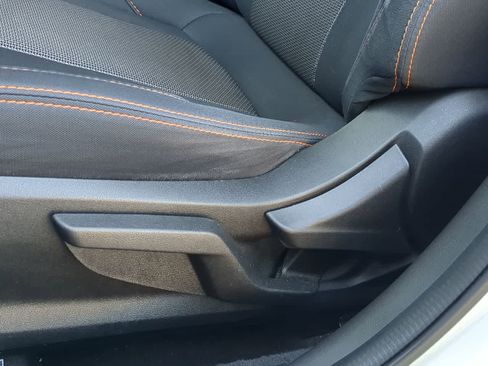 Used 2020 Subaru Crosstrek 2.0i Premium image 18