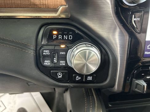 Used 2022 RAM 1500 Limited AWD/4WD image 18