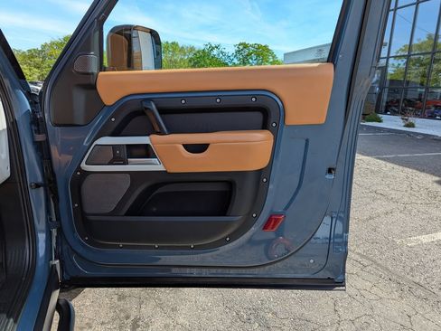 Used 2024 Land Rover Defender 90 S AWD/4WD image 30