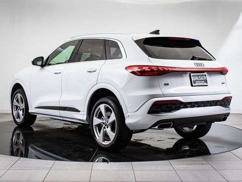 Used 2025 Audi Q5 Premium Plus w/ Premium Plus image 6