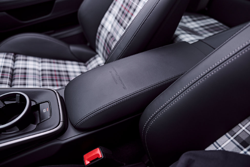 Used 2025 Porsche 911 Turbo S AWD/4WD image 72