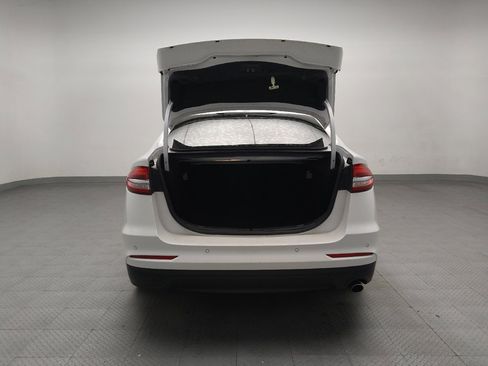 Used 2020 Ford Fusion SE image 29