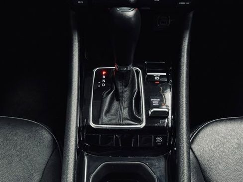 Used 2025 Jeep Compass Limited image 23