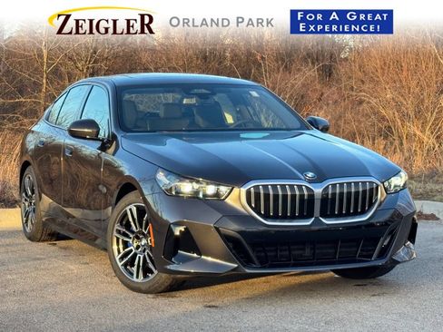 Used 2026 BMW 530i xDrive w/ M Sport Package AWD/4WD image 1