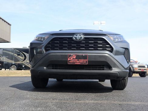 Used 2019 Toyota RAV4 LE w/ All Weather Liner Package image 5