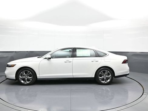Used 2024 Honda Accord EX image 9