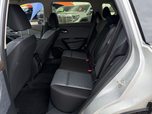 Used 2023 Nissan Rogue SV FWD image 12