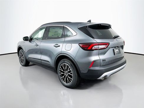 New 2026 Ford Escape SE FWD image 5