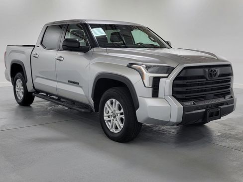 Used 2025 Toyota Tundra SR5 image 2