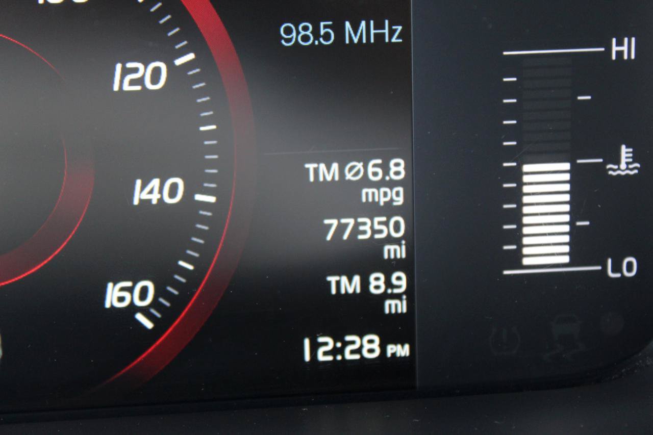 Used 2019 Volvo XC90 T5 Momentum w/ Protection Package AWD/4WD image 30