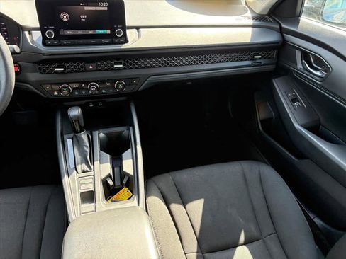 Used 2023 Honda Accord EX image 5