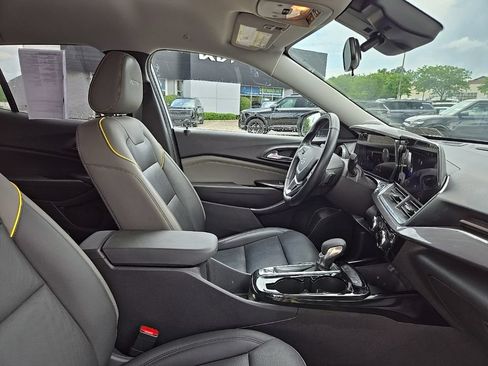 Used 2024 Chevrolet Trax ACTIV w/ Driver Confidence Package FWD image 36