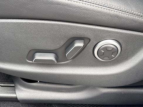 Certified 2026 Genesis GV70 2.5T Advanced image 20