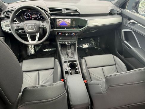 Certified 2025 Audi Q3 2.0T Premium w/ Convenience Package image 16