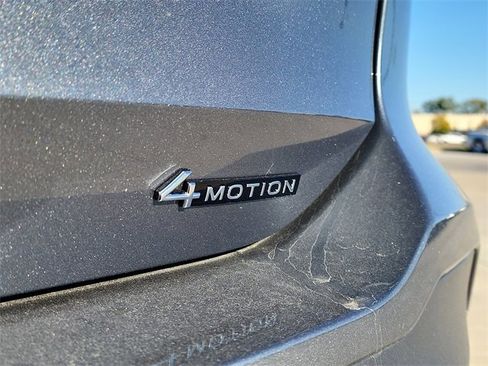 New 2025 Volkswagen Tiguan SE image 4