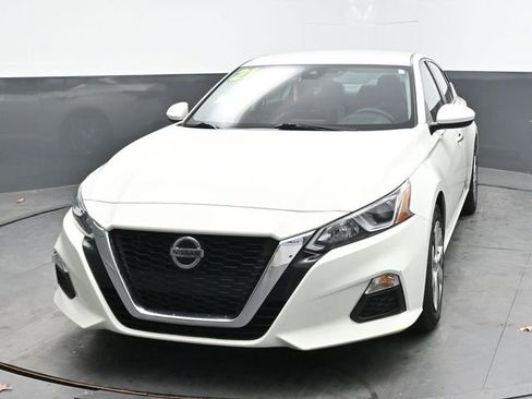 Used 2021 Nissan Altima 2.5 S image 2