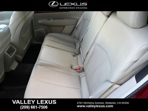 Used 2011 Subaru Outback 2.5i Limited image 10