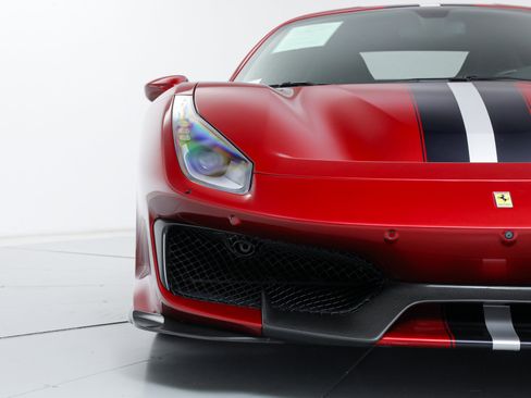 Certified 2019 Ferrari 488 Pista Coupe image 35