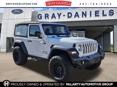 Used 2019 Jeep Wrangler Sport image 1