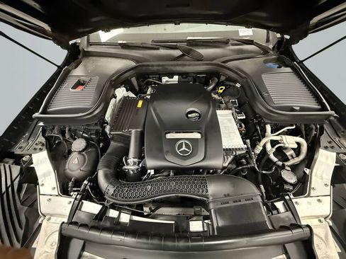 Used 2018 Mercedes-Benz GLC 300 4MATIC image 23