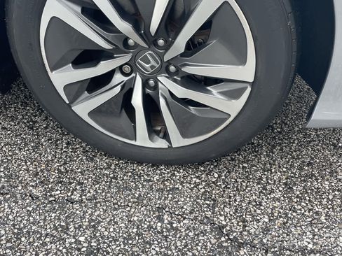 Used 2019 Honda Accord EX-L image 10