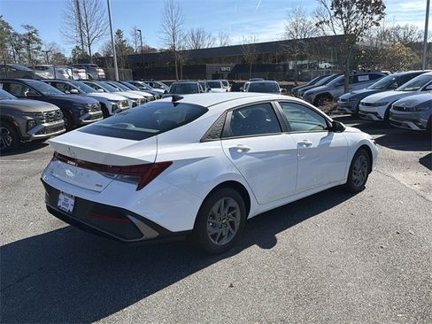 New 2026 Hyundai Elantra Blue image 7