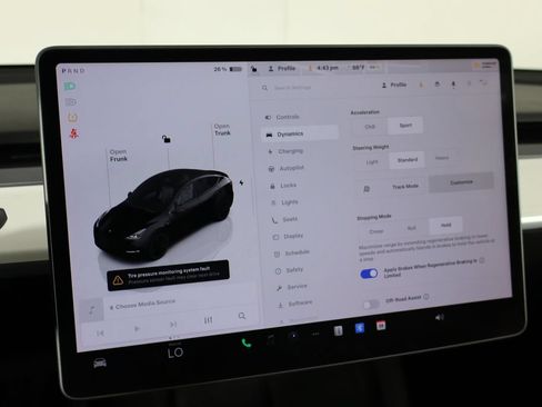 Used 2023 Tesla Model Y Performance AWD/4WD image 28