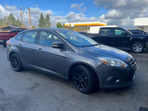 Used 2013 Ford Focus SE image 36