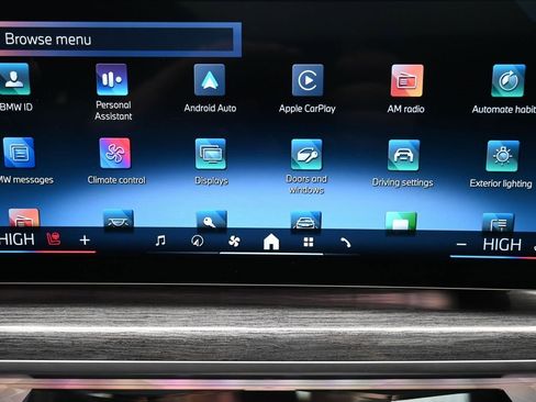 Used 2023 BMW 760i xDrive 760i xDrive w/ Luxury Rear Seating Package image 17