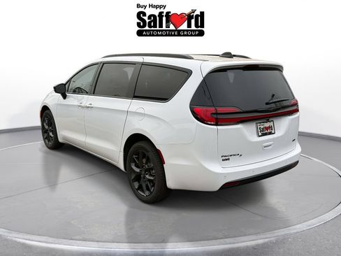 New 2026 Chrysler Pacifica Select w/ S Appearance Package AWD/4WD image 6