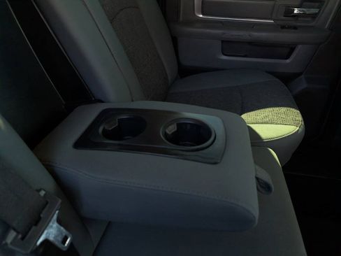 Used 2016 RAM 2500 SLT w/ Luxury Group AWD/4WD image 15