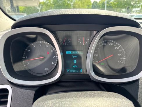 Used 2017 Chevrolet Equinox Premier w/ Enhanced Convenience Package AWD/4WD image 29