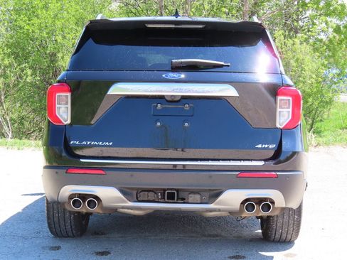 Used 2023 Ford Explorer Platinum w/ Technology Package AWD/4WD image 5